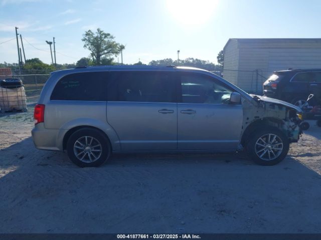 2C4RDGCG5JR267428 Dodge Grand Caravan Sxt