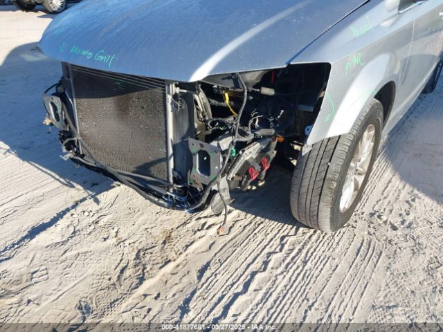 2C4RDGCG5JR267428 Dodge Grand Caravan Sxt