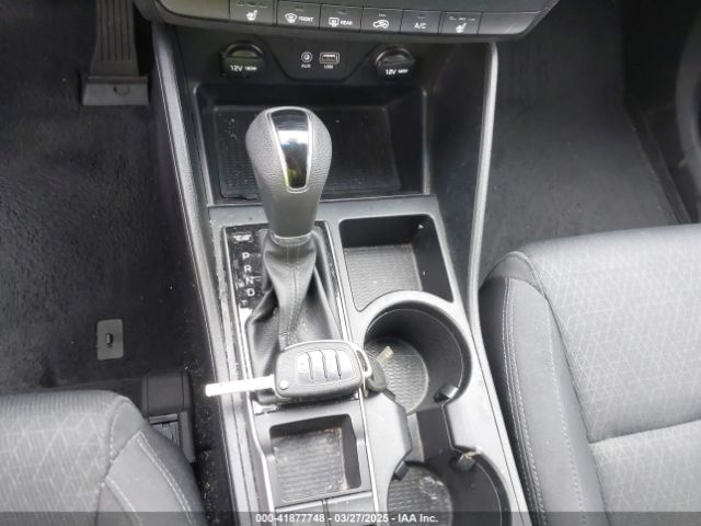 KM8J33A49JU700829 Hyundai TUCSON SEL