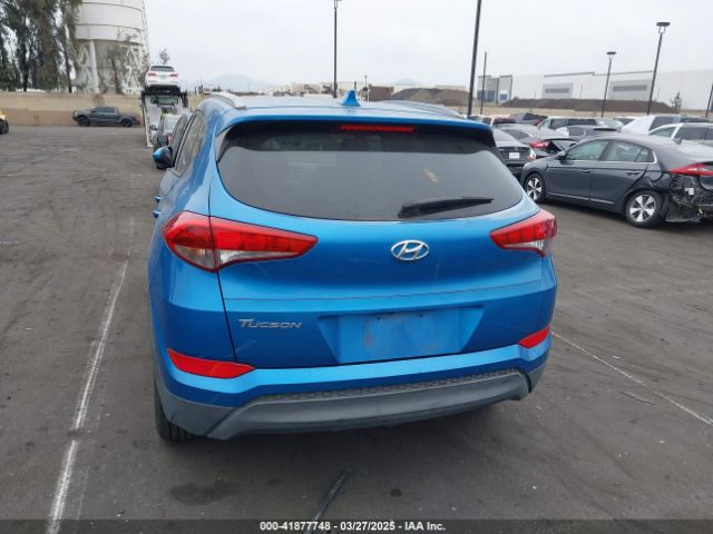 KM8J33A49JU700829 Hyundai TUCSON SEL