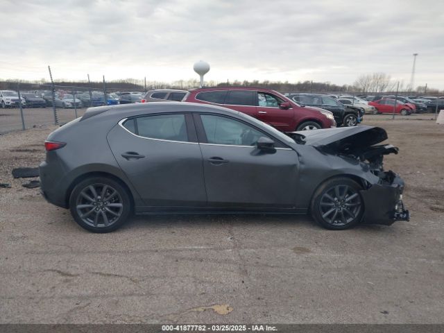 JM1BPAKL9N1516201 Mazda Mazda3 Select