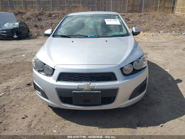 1G1JC5SH5F4212883 Chevrolet Sonic Lt Auto
