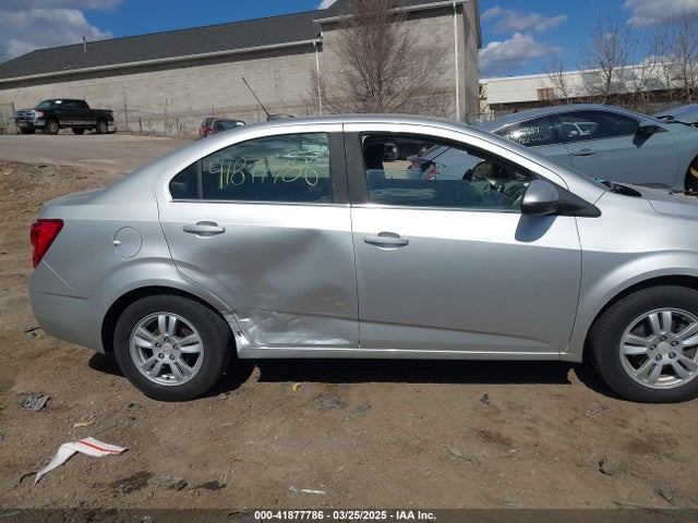 1G1JC5SH5F4212883 Chevrolet Sonic Lt Auto