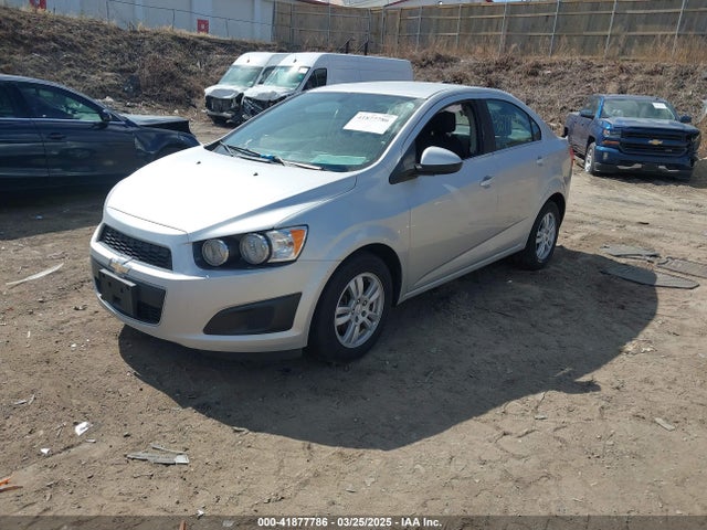 1G1JC5SH5F4212883 Chevrolet Sonic Lt Auto
