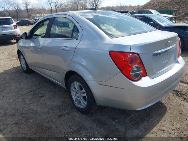 1G1JC5SH5F4212883 Chevrolet Sonic Lt Auto