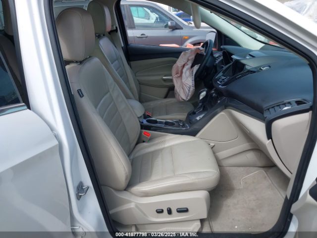 1FMCU9JX5GUC42220 Ford Escape Titanium