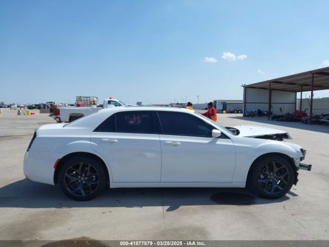2C3CCABG8NH154418 Chrysler 300 S