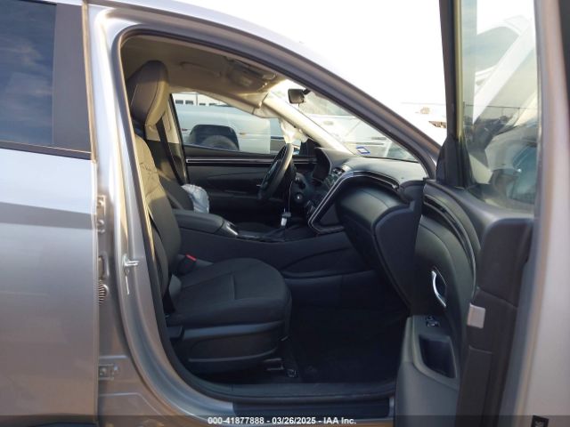 5NMJACAEXPH289427 Hyundai TUCSON SE