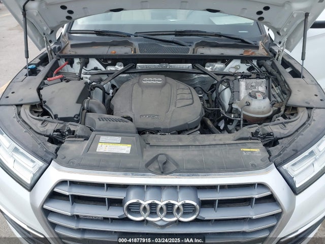 WA1CNAFY5K2057135 Audi Q5 45 Premium