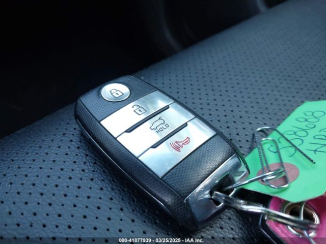 KNDP63AC0L7732907 KIA SPORTAGE S