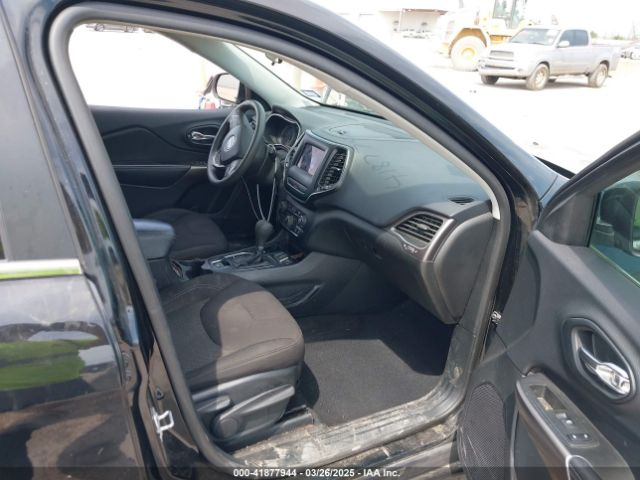 1C4PJLCBXKD284954 Jeep Cherokee Latitude Fwd