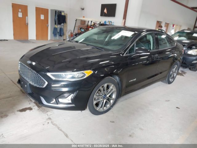 3FA6P0RU7KR217372 Ford Fusion Hybrid Titanium