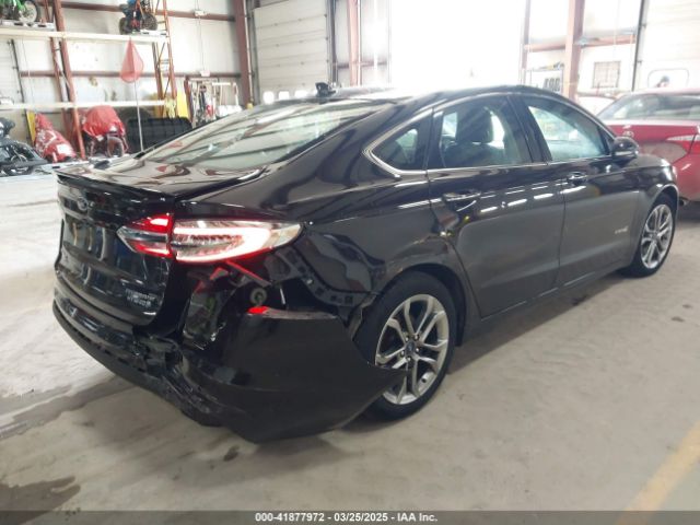 3FA6P0RU7KR217372 Ford Fusion Hybrid Titanium