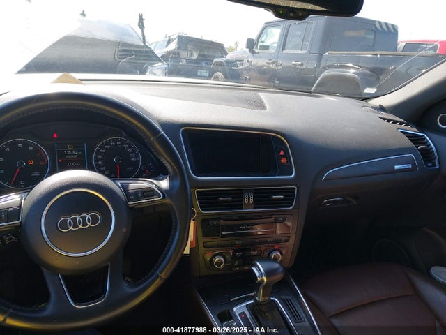 WA1D7AFP0HA030154 Audi Q5 3.0t Premium Plus