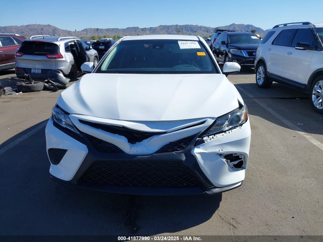 4T1B11HK6JU591099 Toyota CAMRY SE