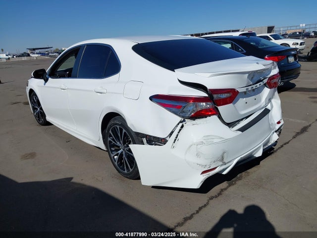 4T1B11HK6JU591099 Toyota CAMRY SE