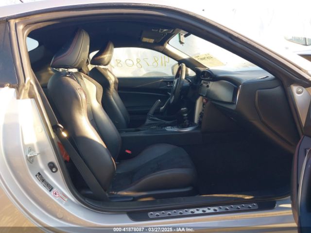 JF1ZNAA15E9706119 Scion Fr-s Monogram