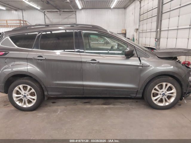 1FMCU9G97HUC05082 Ford ESCAPE SE