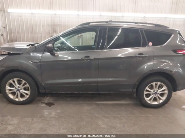 1FMCU9G97HUC05082 Ford ESCAPE SE