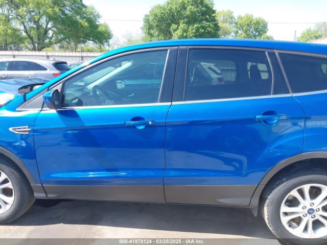 1FMCU0GD4HUF07221 Ford ESCAPE SE