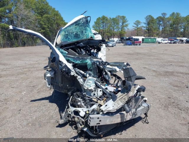 5TDKZRFHXKS565470 Toyota Highlander Xle
