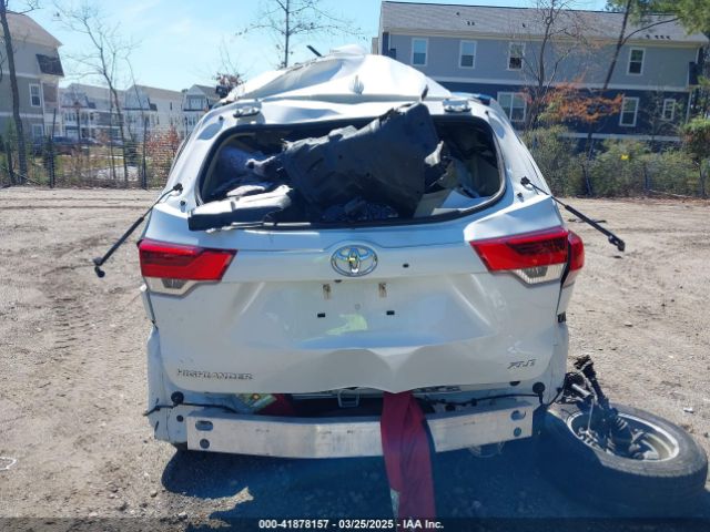 5TDKZRFHXKS565470 Toyota Highlander Xle