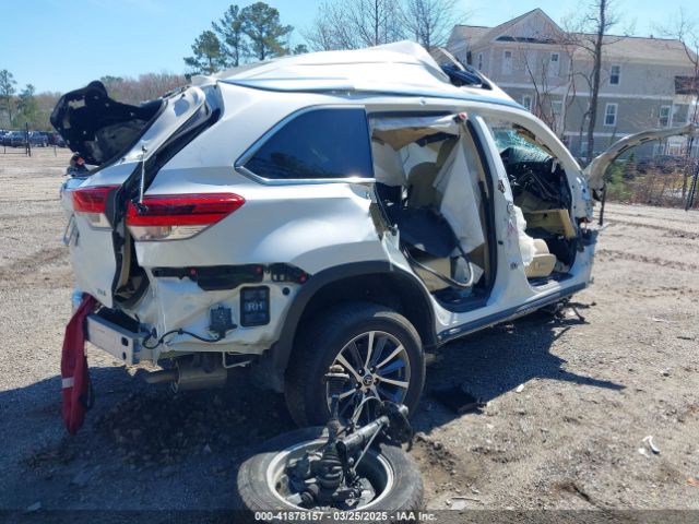 5TDKZRFHXKS565470 Toyota Highlander Xle