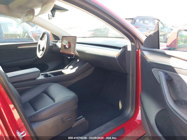 2023 TESLA MODEL Y 7SAYGDEE6PA040783 Photo 4