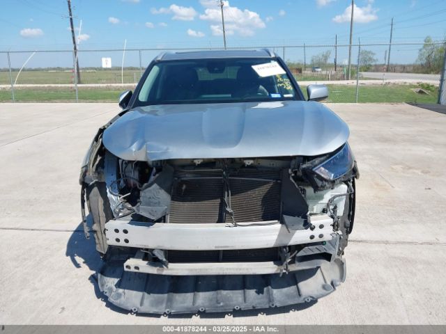 5TDGZRAHXNS128053 Toyota Highlander Xle