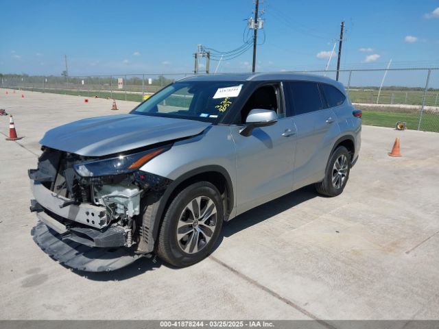 5TDGZRAHXNS128053 Toyota Highlander Xle