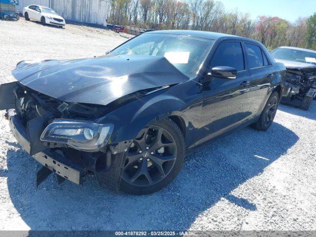 2021 CHRYSLER 300 2C3CCABG8MH585792 Photo 1