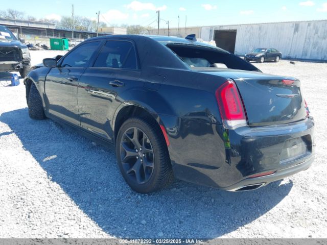 2021 CHRYSLER 300 2C3CCABG8MH585792 Photo 2