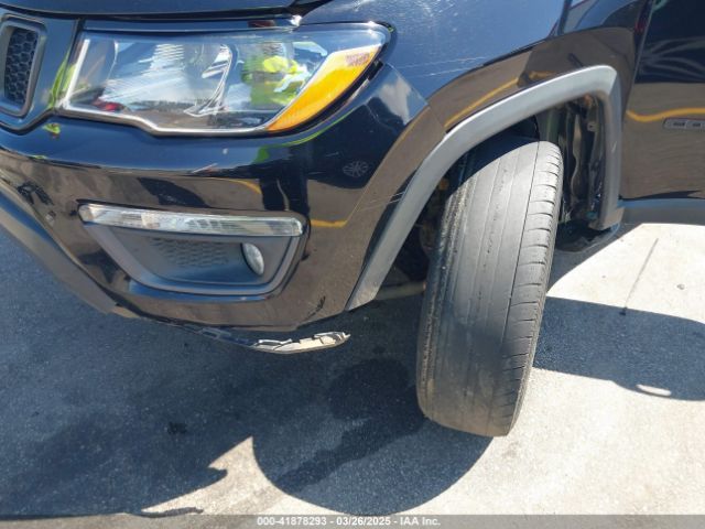 3C4NJDDB0HT656784 Jeep New Compass Trailhawk 4x4