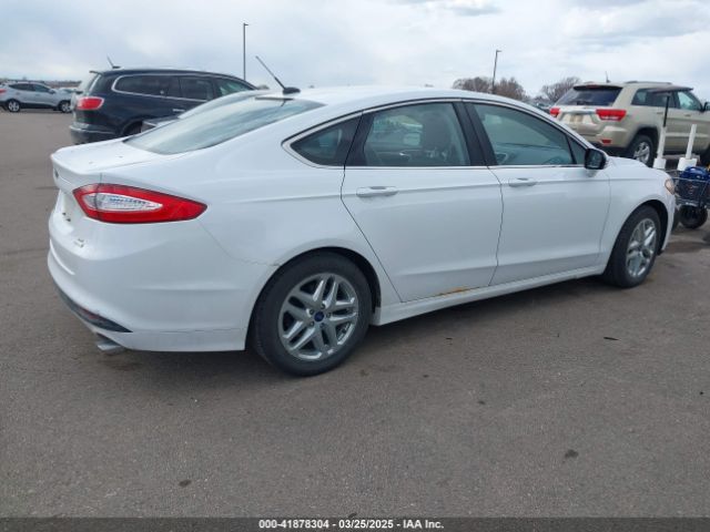 1FA6P0HDXE5382549 Ford FUSION SE