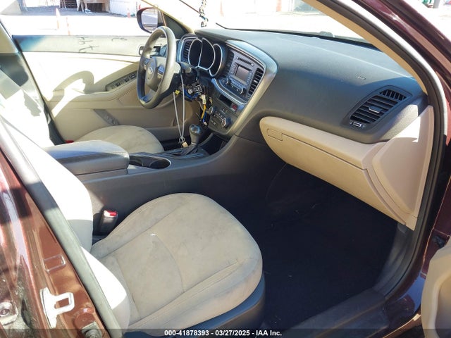 5XXGM4A75FG380675 KIA Optima Lx