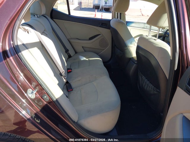 5XXGM4A75FG380675 KIA Optima Lx