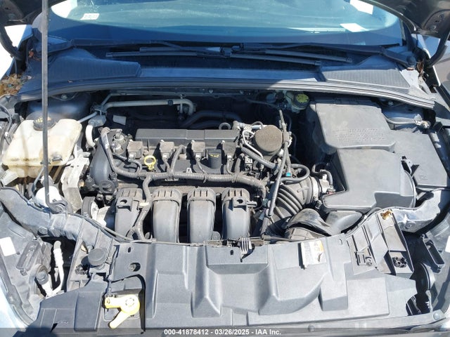 1FADP3K20FL328559 Ford FOCUS SE