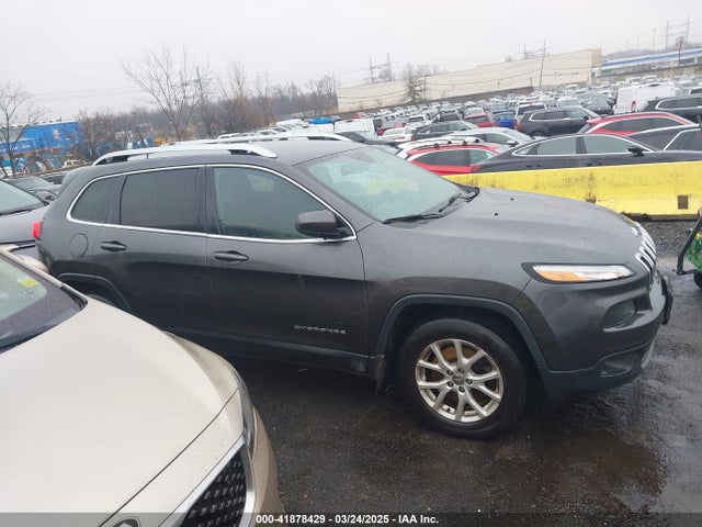 1C4PJMCB2GW318015 Jeep Cherokee Latitude