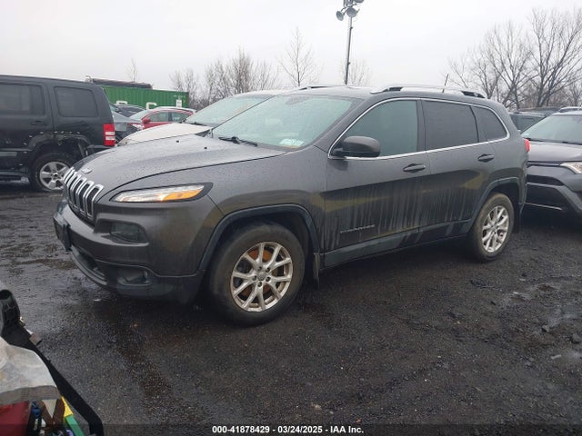1C4PJMCB2GW318015 Jeep Cherokee Latitude