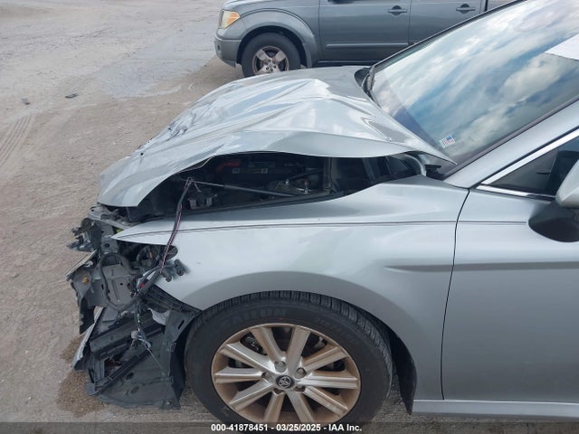 4T1B11HK1KU248251 Toyota CAMRY LE