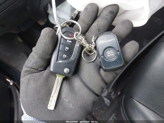 4T1B11HK1JU667277 Toyota CAMRY SE