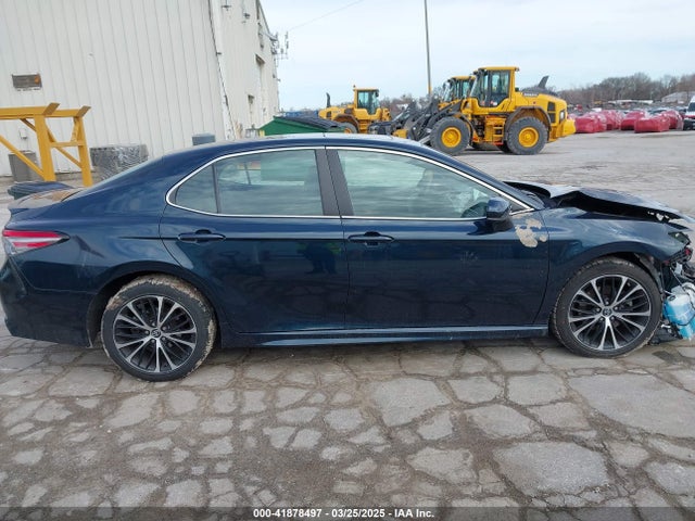 4T1B11HK1JU667277 Toyota CAMRY SE