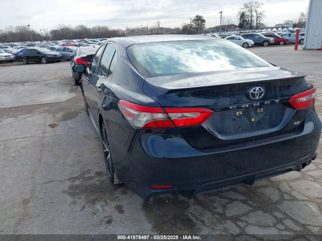 4T1B11HK1JU667277 Toyota CAMRY SE