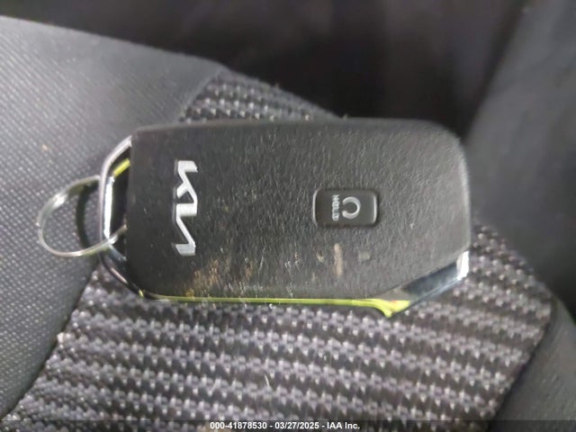 KNDCB3LC0N5549786 KIA Niro Lxs