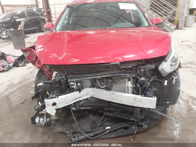 KNDCB3LC0N5549786 KIA Niro Lxs
