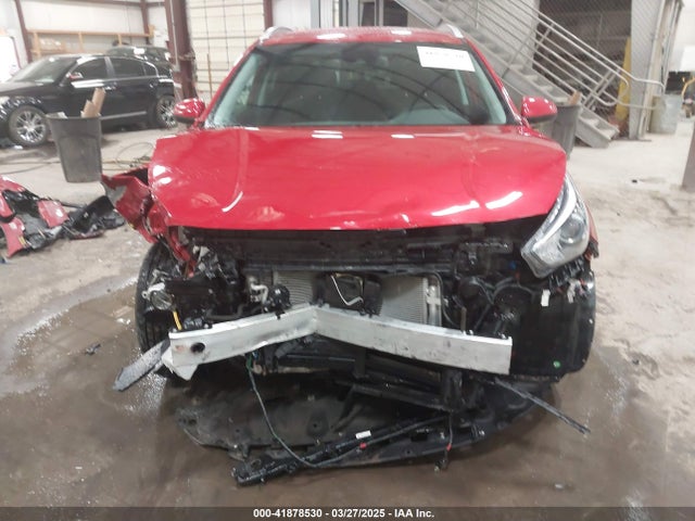KNDCB3LC0N5549786 KIA Niro Lxs