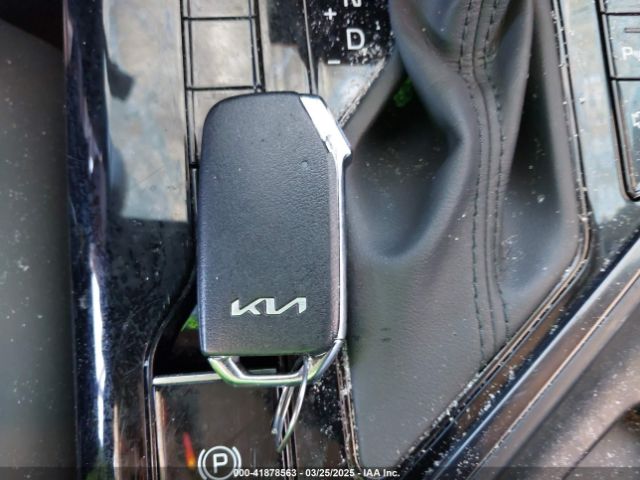 KNDCR3LE2P5054490 KIA NIRO EX