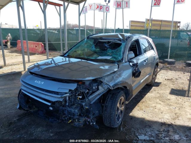 KNDCR3LE2P5054490 KIA NIRO EX