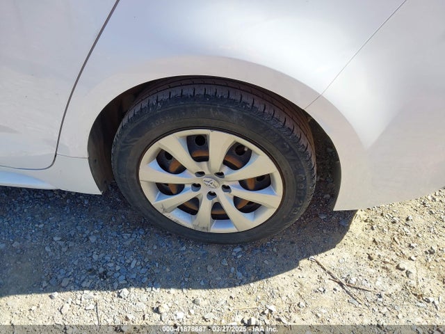 JTDEPRAE8LJ103827 Toyota COROLLA LE