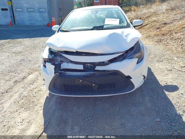 JTDEPRAE8LJ103827 Toyota COROLLA LE